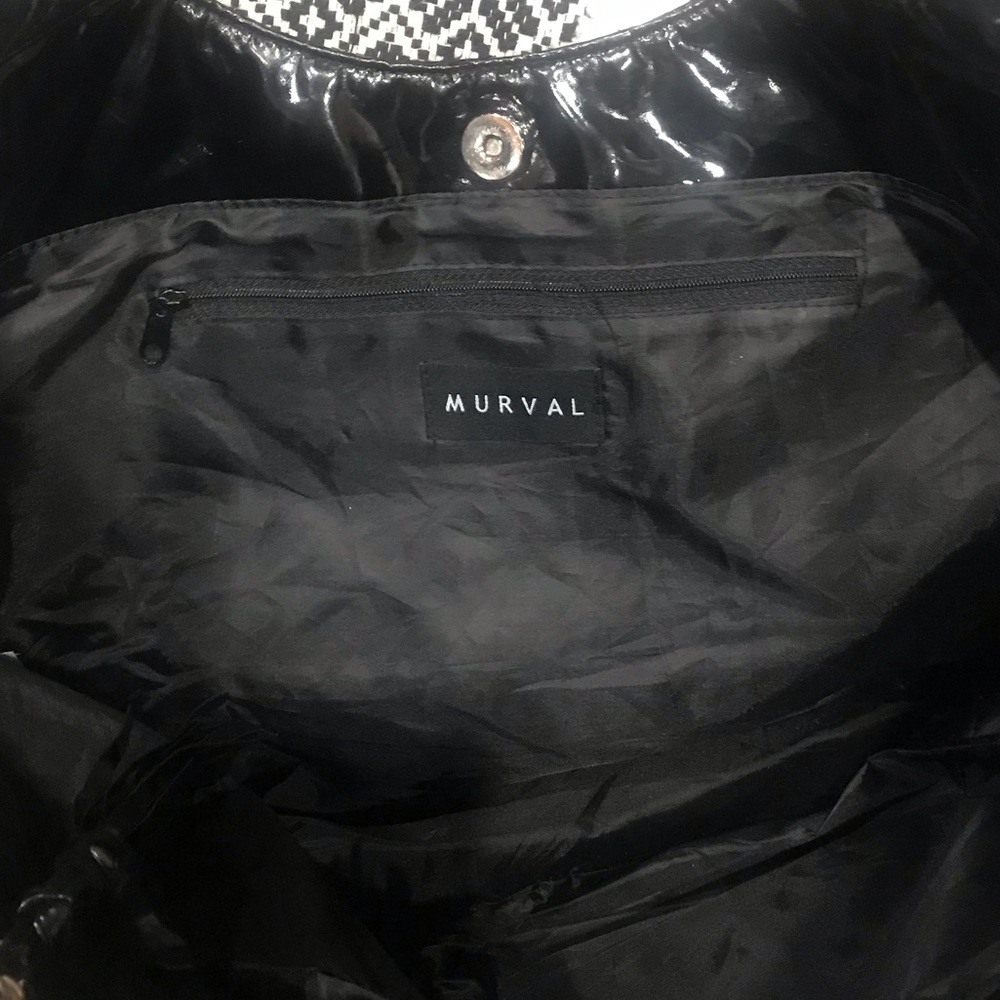 🎬Like New Preowned Murval Large Black Patent Faux Leather Purse - Picture 4 of 4